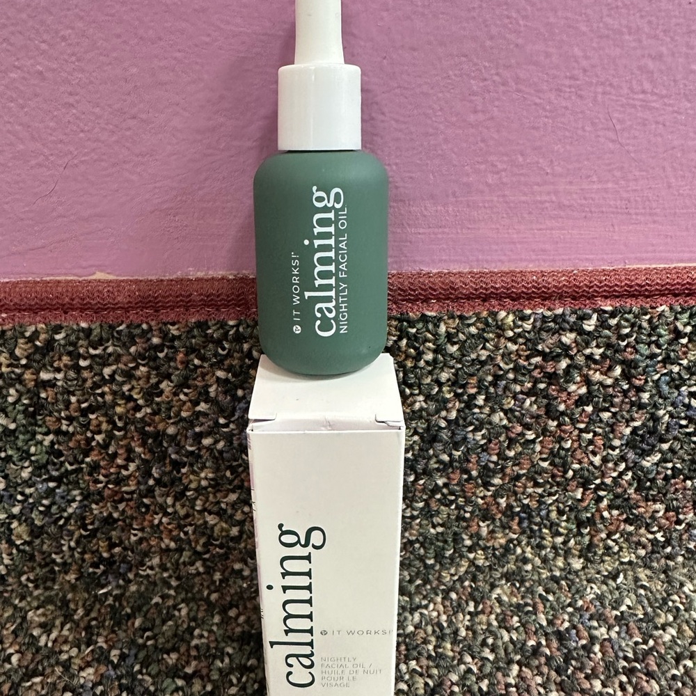 It Works Calming Facial Oil